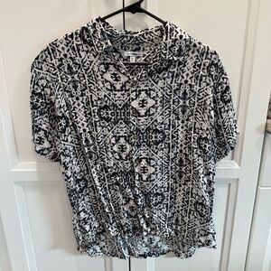 Fashion Nova pattern button up shirt